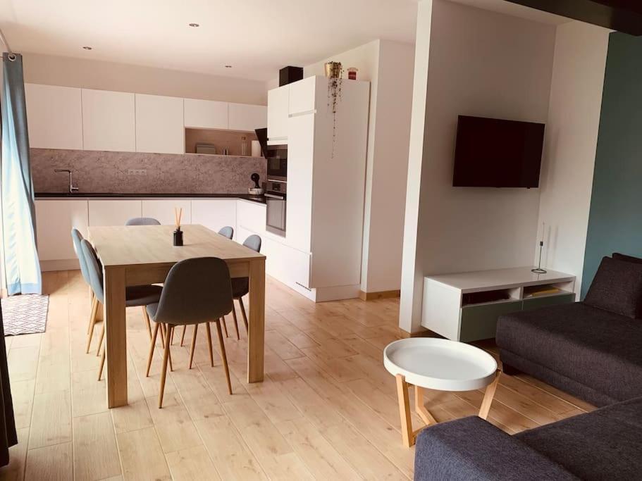 Maison En Plein Centre Avec Terrasse Et Jardin วีแยลซาลม์ ภายนอก รูปภาพ