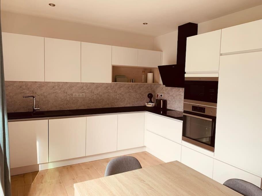 Maison En Plein Centre Avec Terrasse Et Jardin วีแยลซาลม์ ภายนอก รูปภาพ